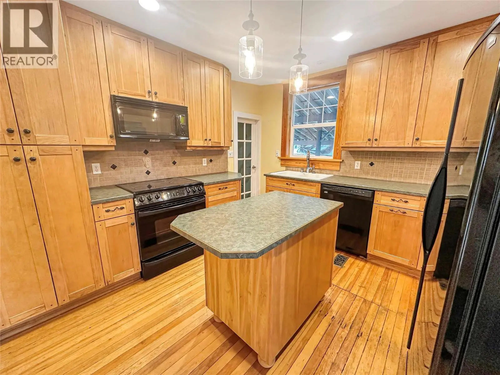 153 Billiter Avenue. Princeton, British Columbia