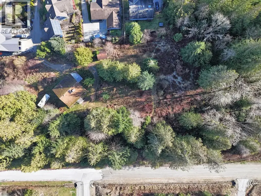 6377 N Gale Avenue, Sechelt