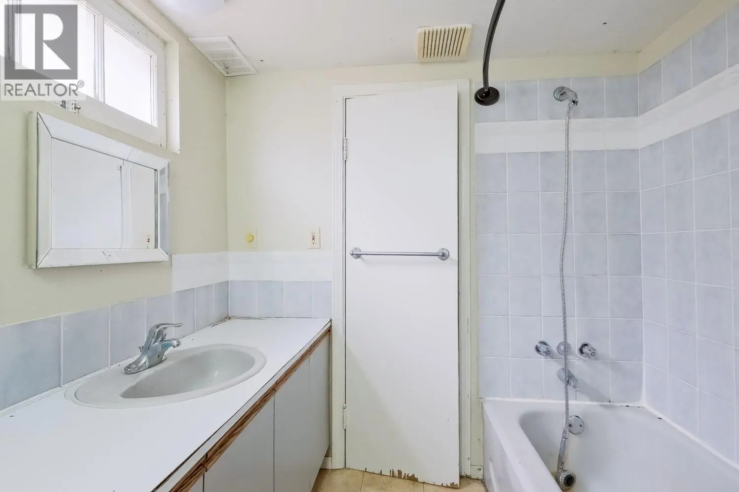 13218 Kelly Avenue. Summerland, British Columbia