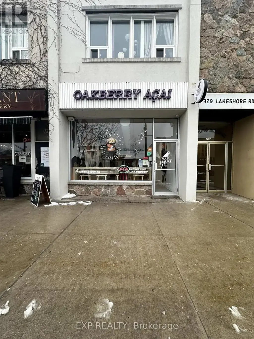 327 Lakeshore Road E, Oakville (OO Old Oakville)