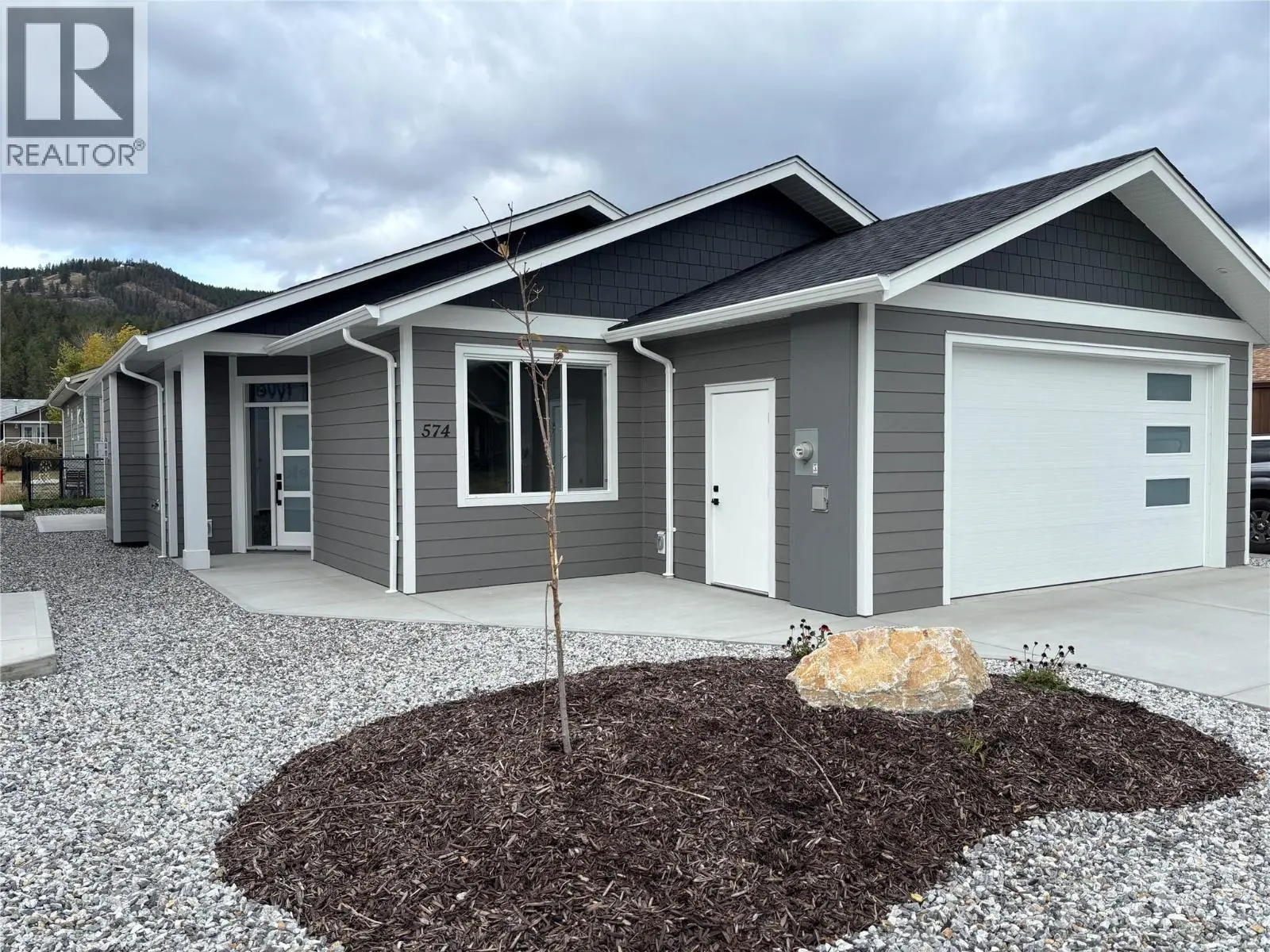 574 Meadowlark Avenue. Vernon, British Columbia