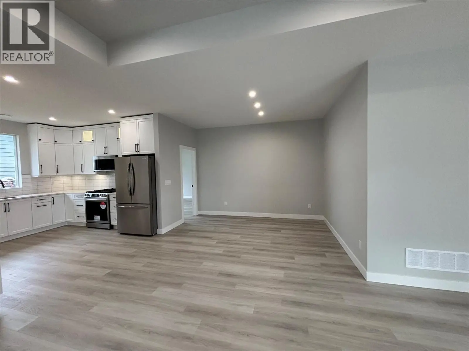 574 Meadowlark Avenue. Vernon, British Columbia