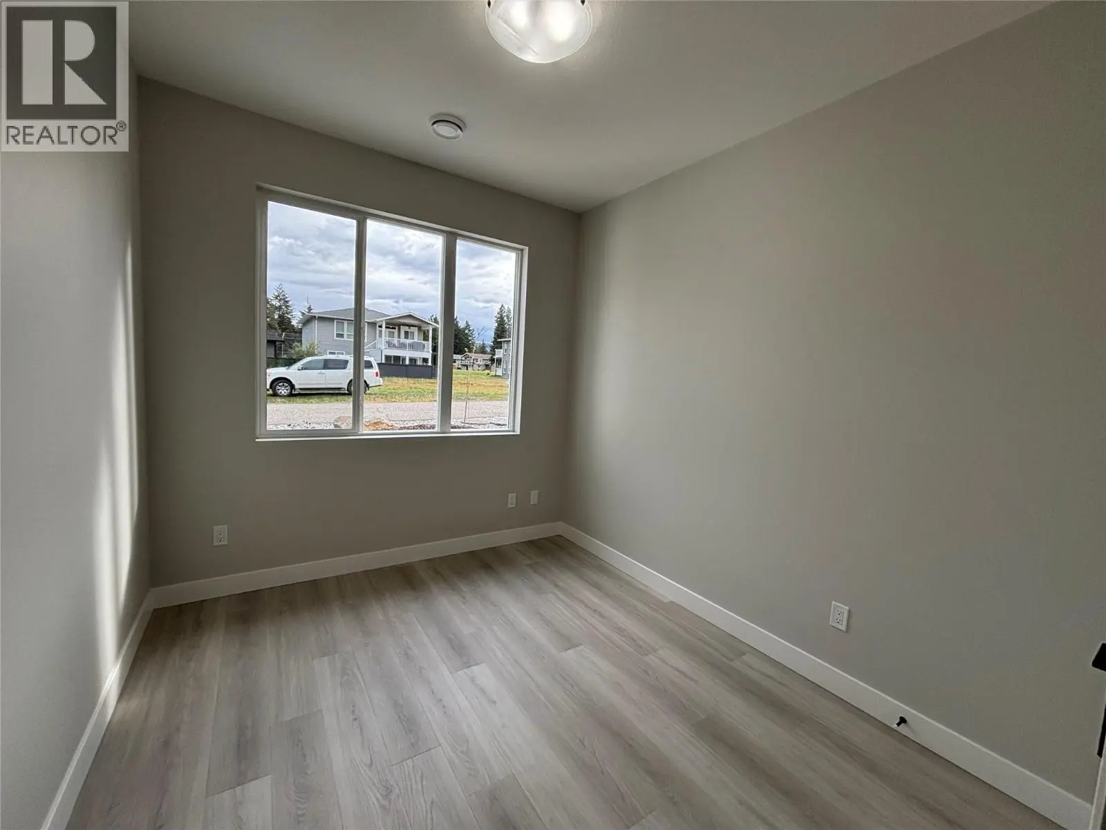 574 Meadowlark Avenue. Vernon, British Columbia