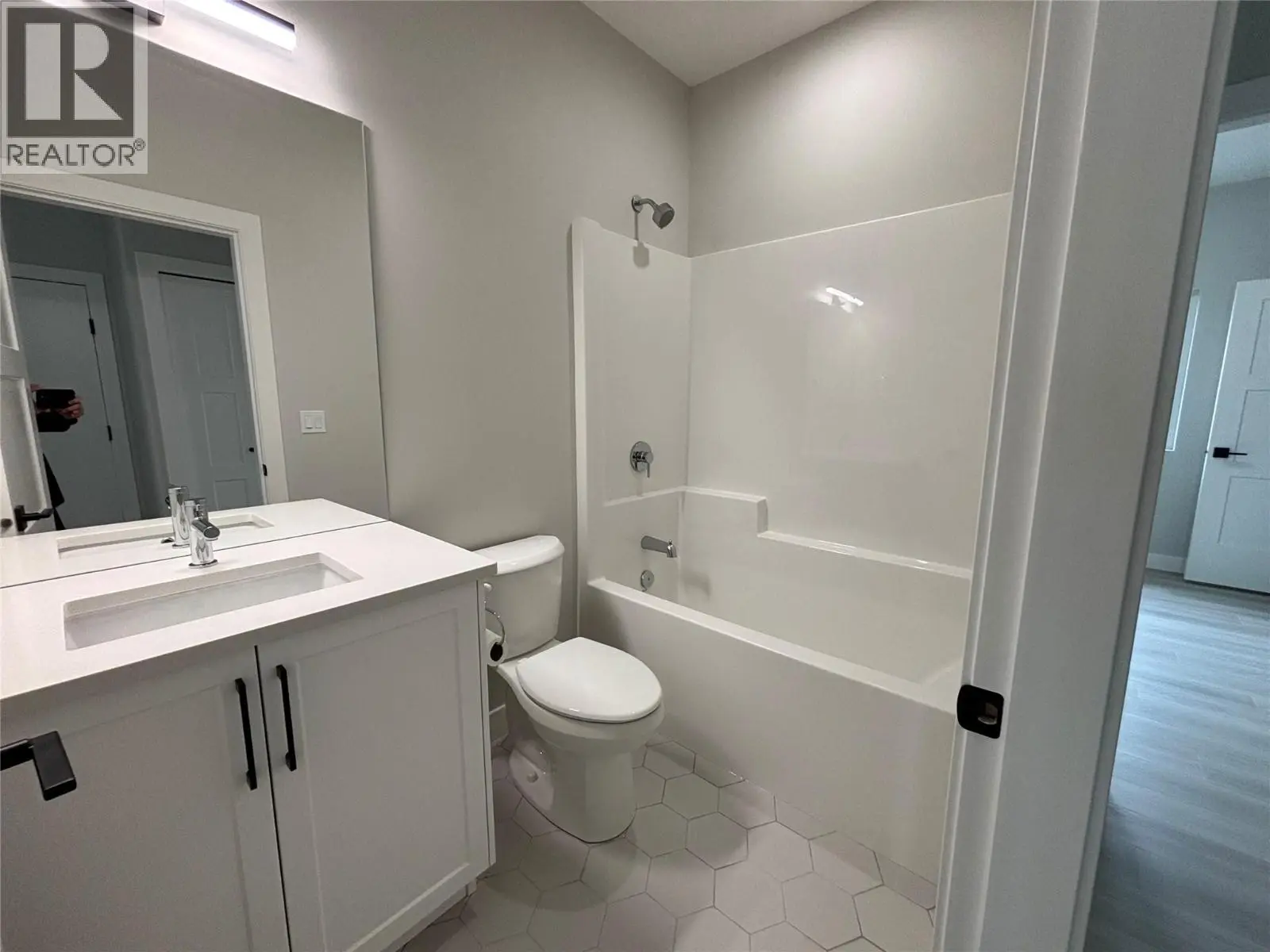 574 Meadowlark Avenue. Vernon, British Columbia