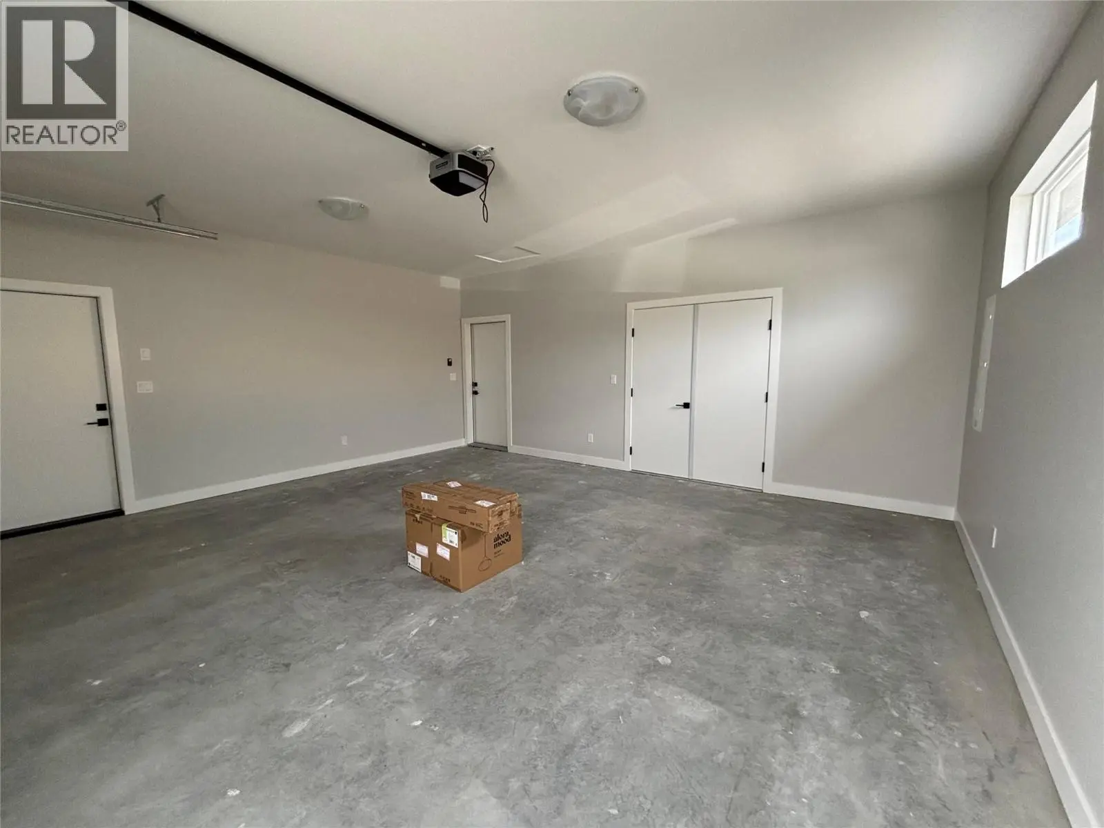 574 Meadowlark Avenue. Vernon, British Columbia