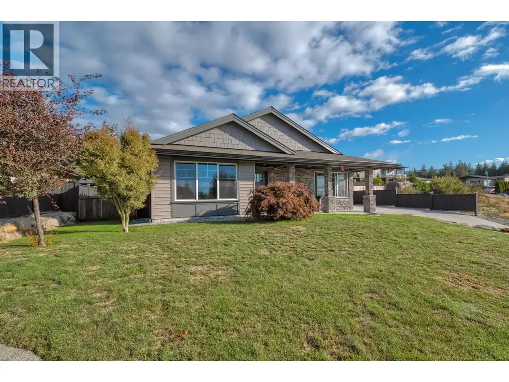 6252 Oracle Road, Sechelt