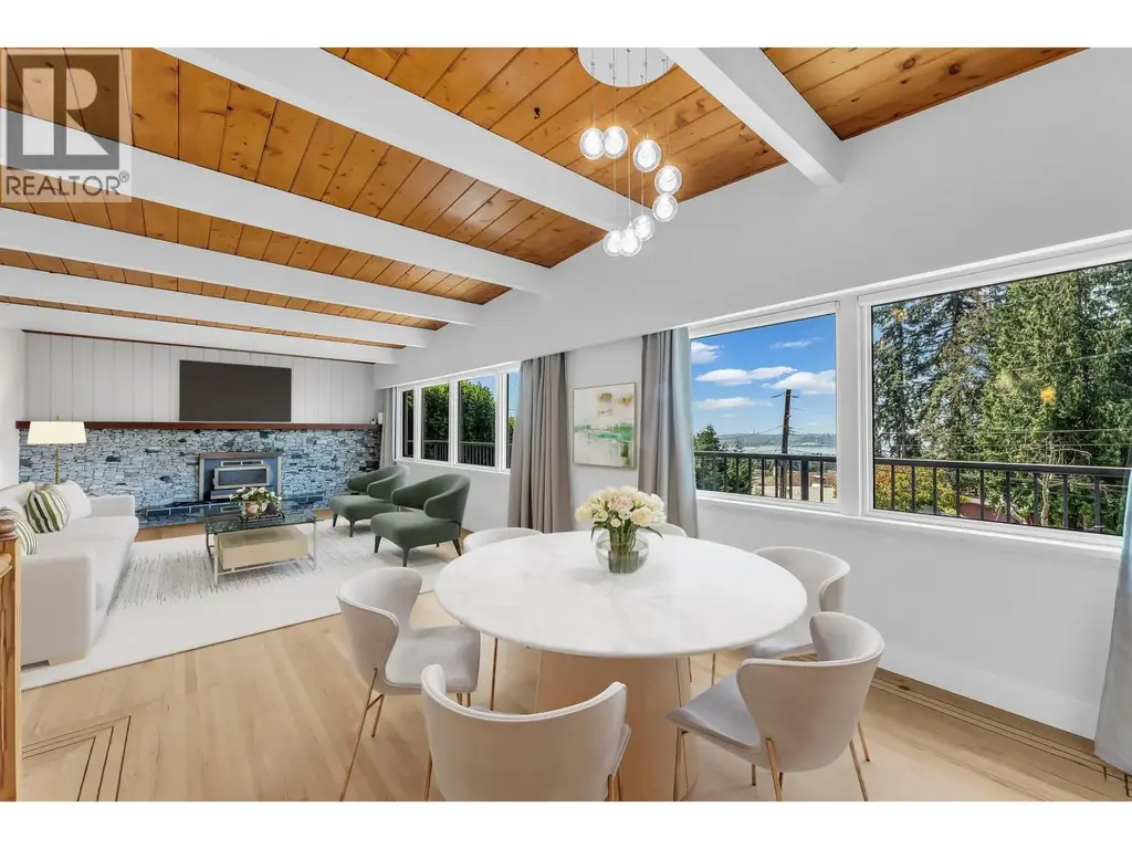 472 Crestwood Avenue, North Vancouver