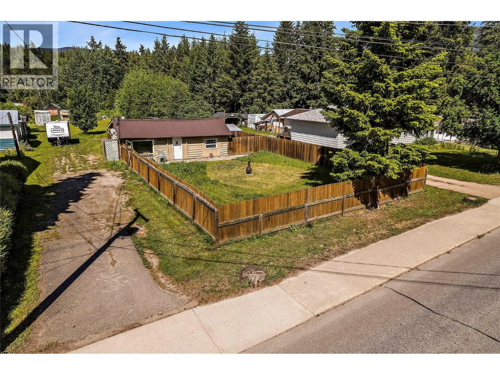 6611 50th Street Ne. Salmon Arm, British Columbia