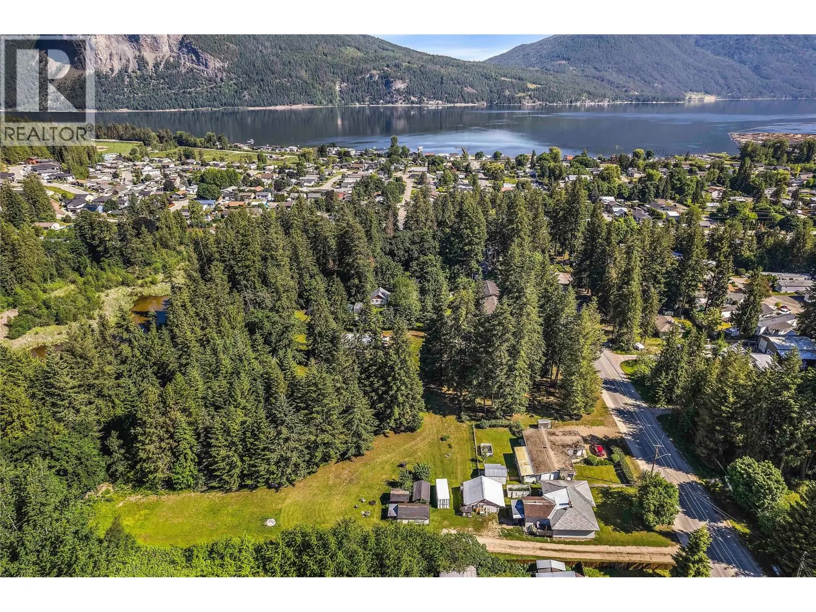 6641 50th Street Ne. Salmon Arm, British Columbia