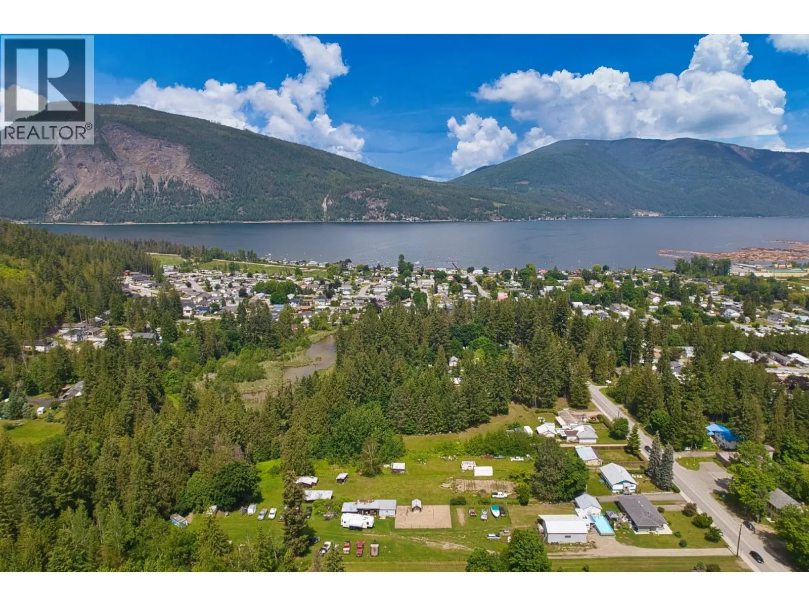 6641 50th Street Ne. Salmon Arm, British Columbia