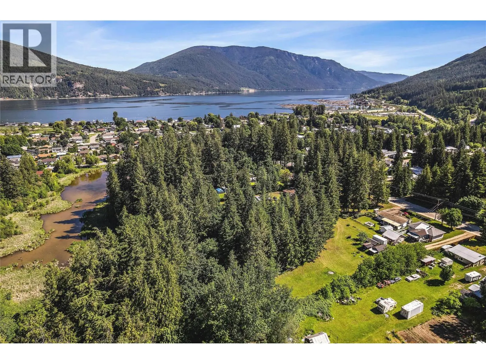 6641 50th Street Ne. Salmon Arm, British Columbia