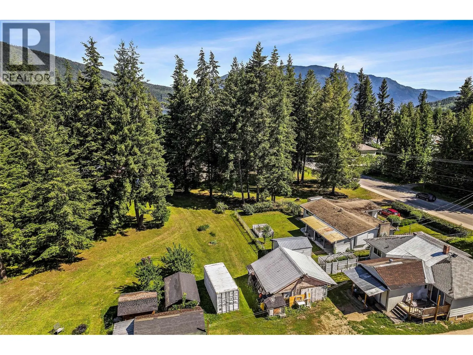 6641 50th Street Ne. Salmon Arm, British Columbia