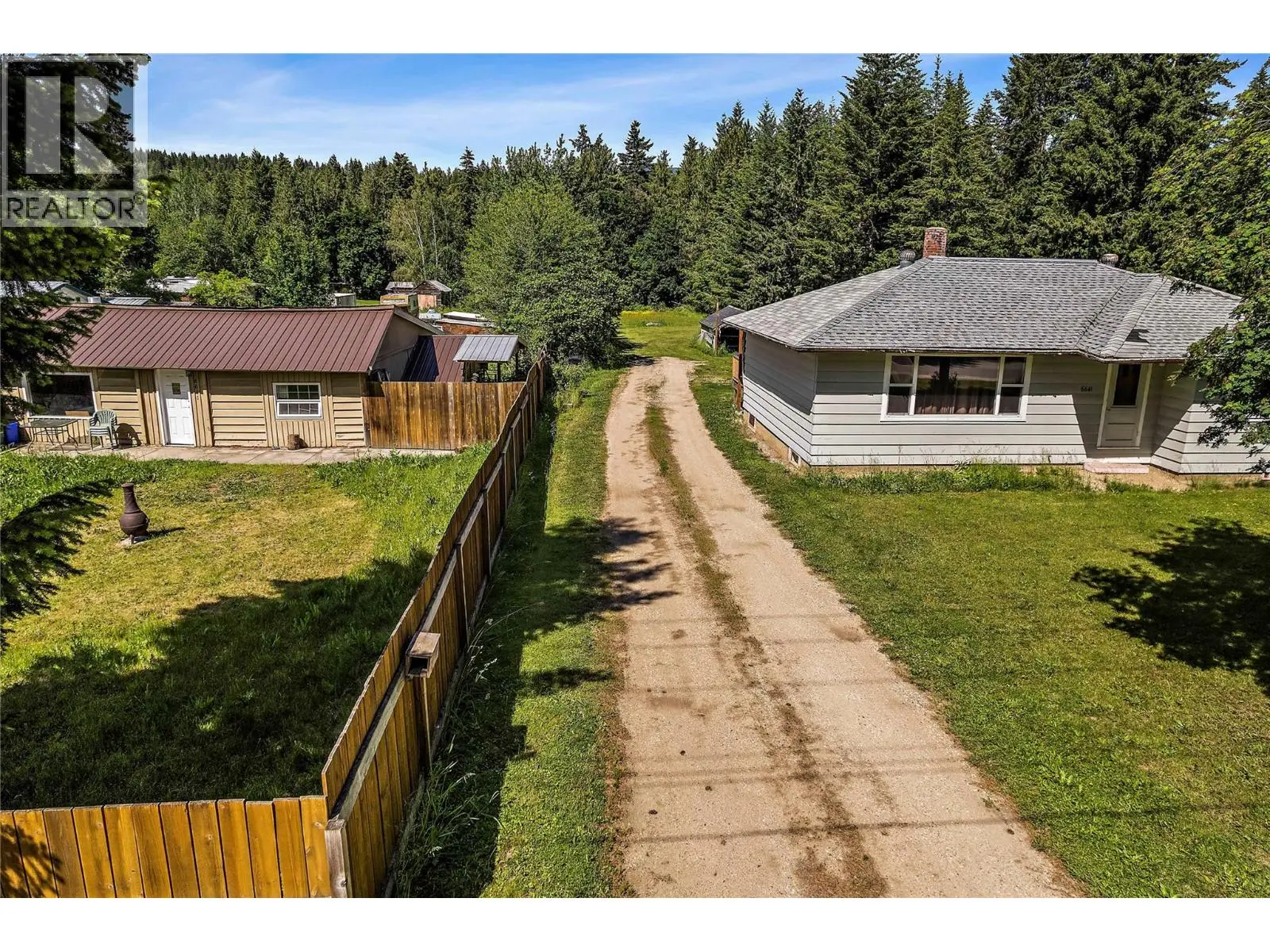 6641 50th Street Ne. Salmon Arm, British Columbia