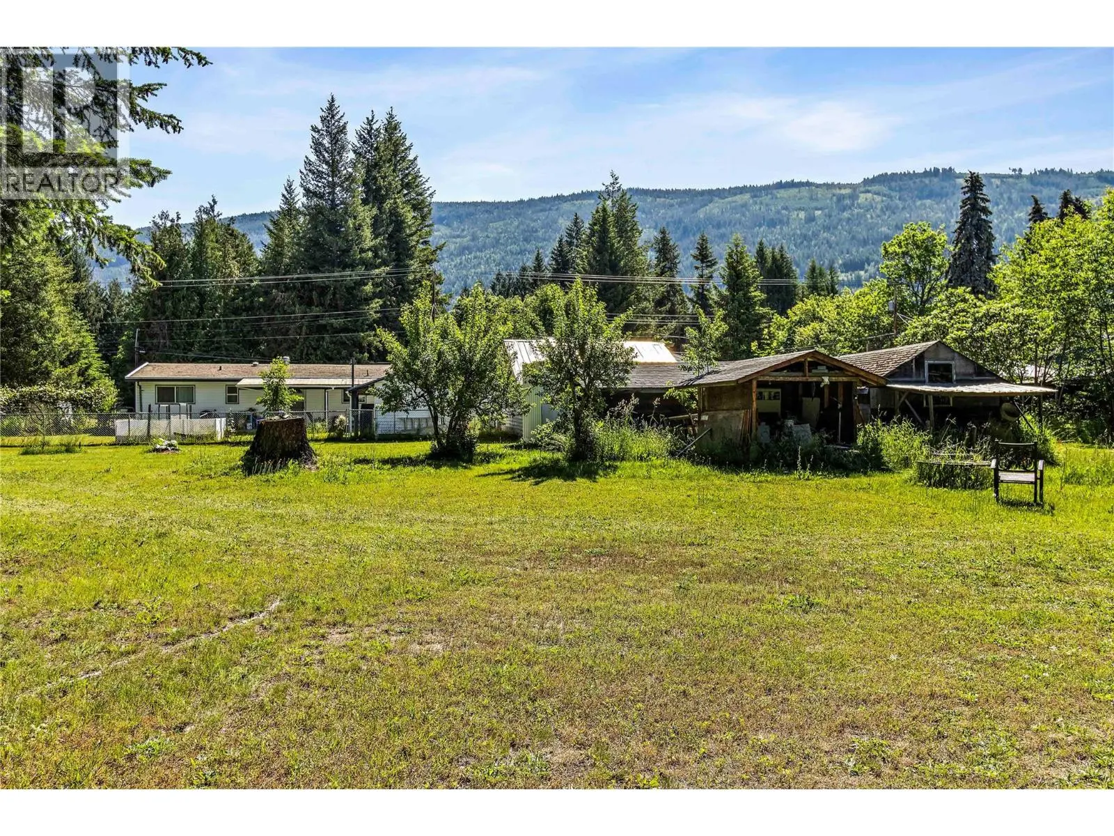 6641 50th Street Ne. Salmon Arm, British Columbia