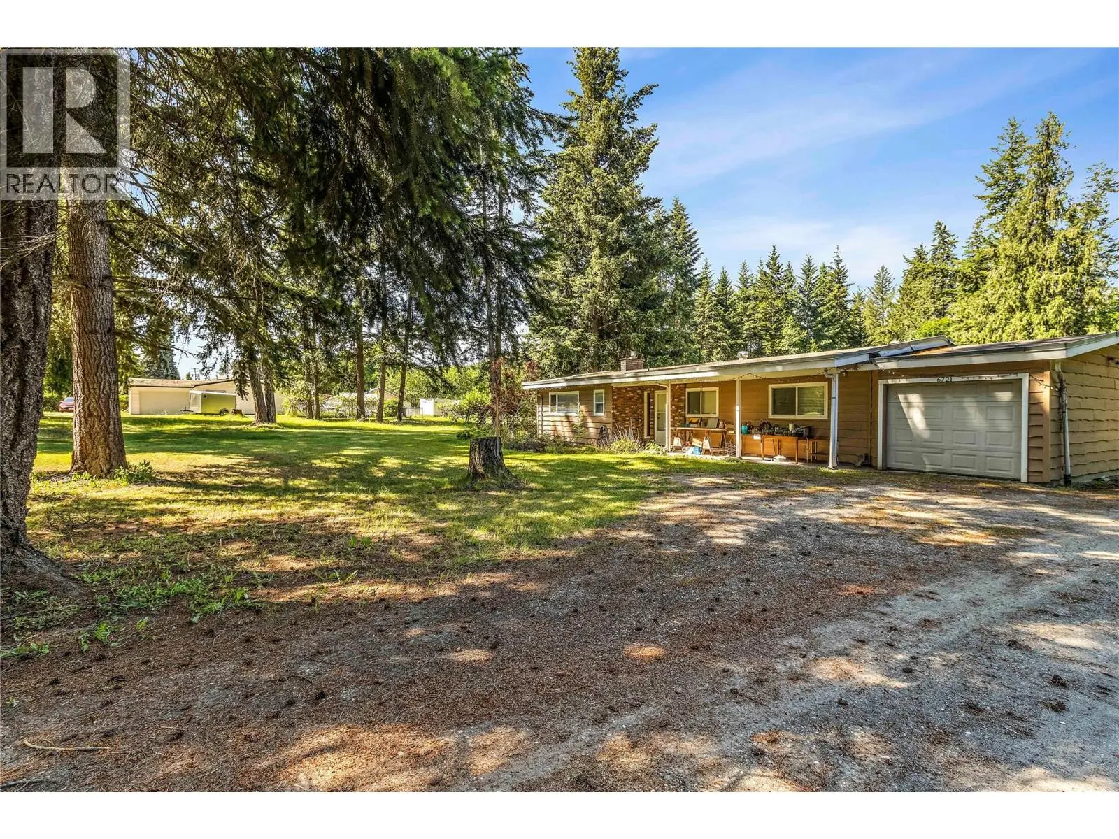 6721 50th Street Ne. Salmon Arm, British Columbia
