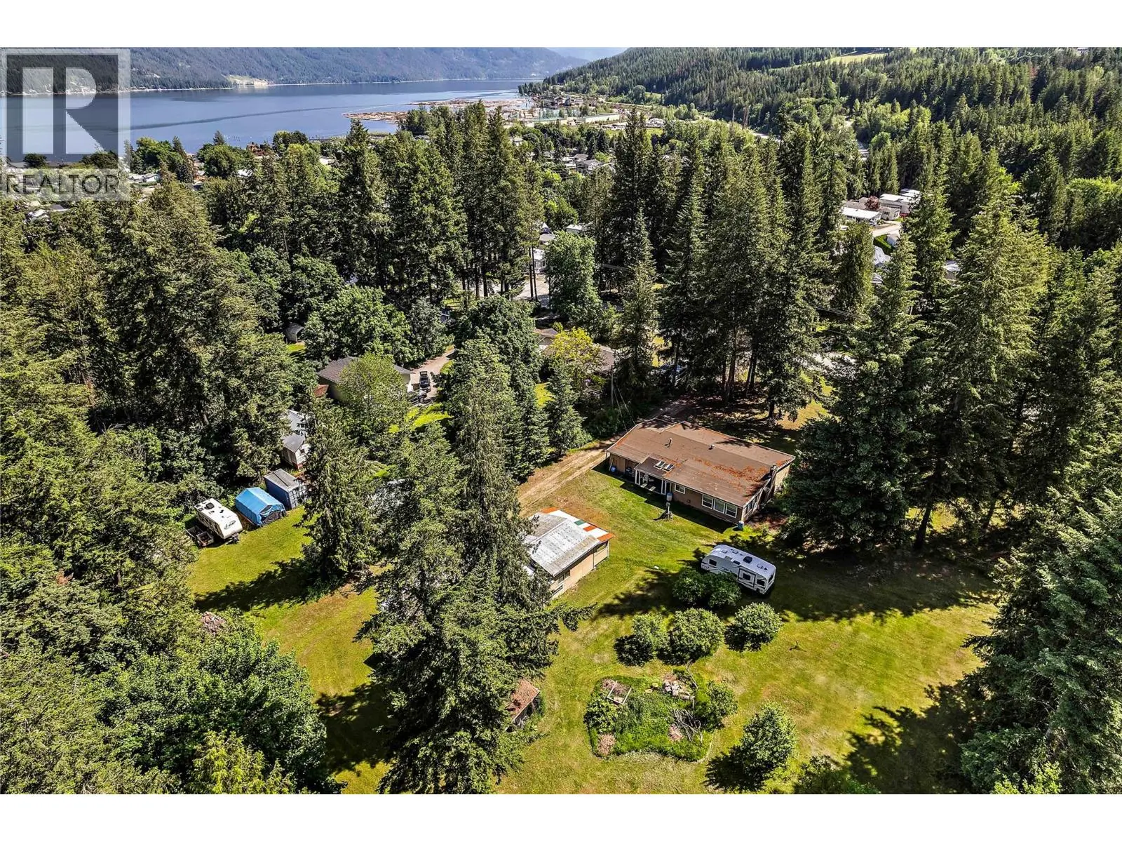 6721 50th Street Ne. Salmon Arm, British Columbia