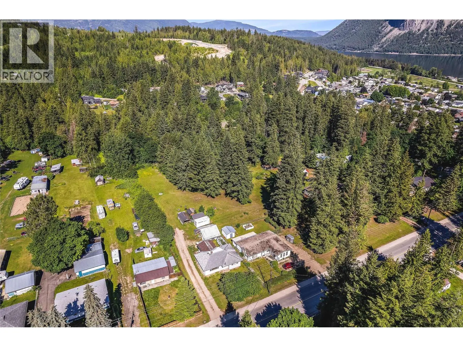 6721 50th Street Ne. Salmon Arm, British Columbia