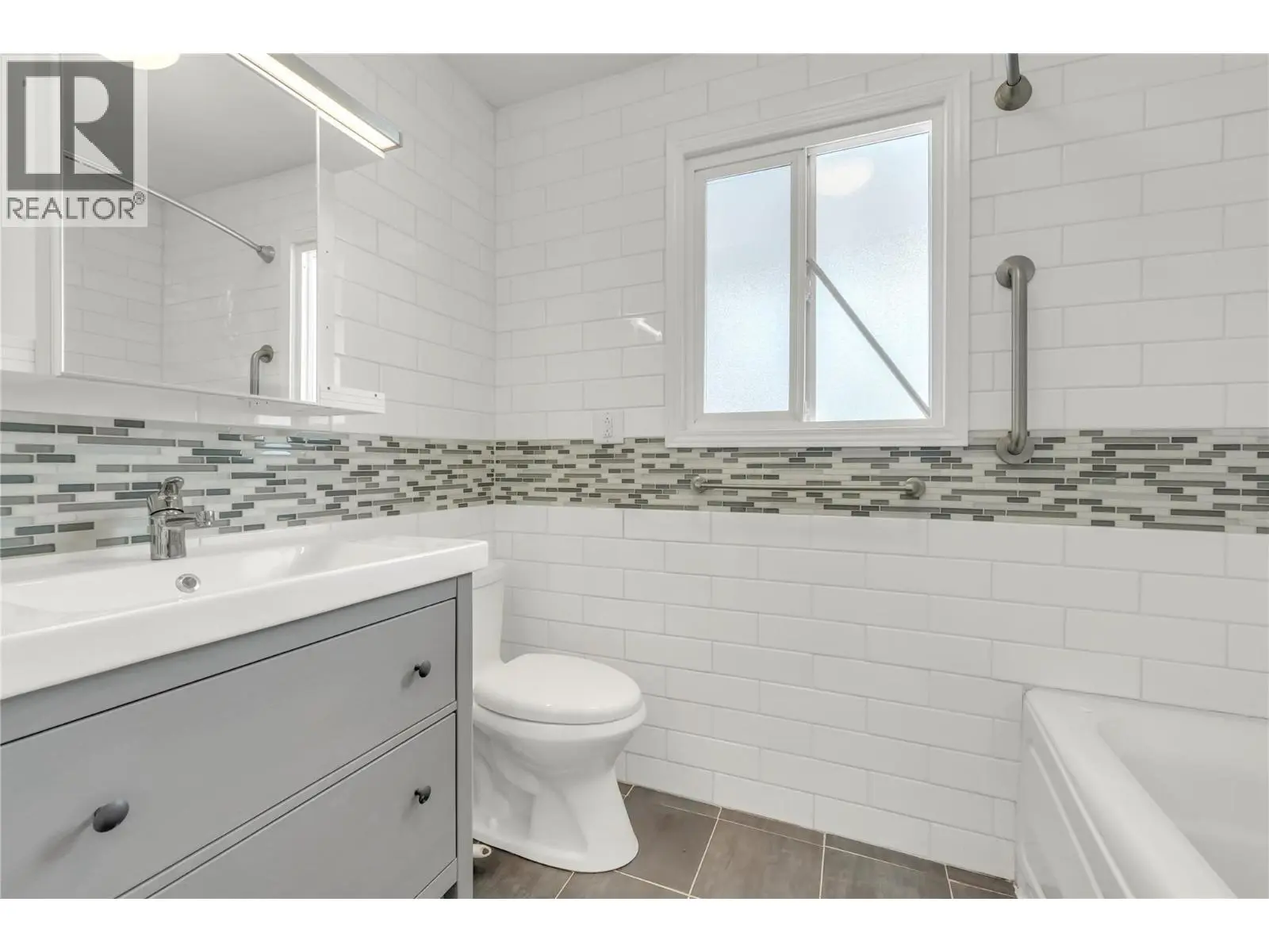 379 Mayne Avenue. Princeton, British Columbia