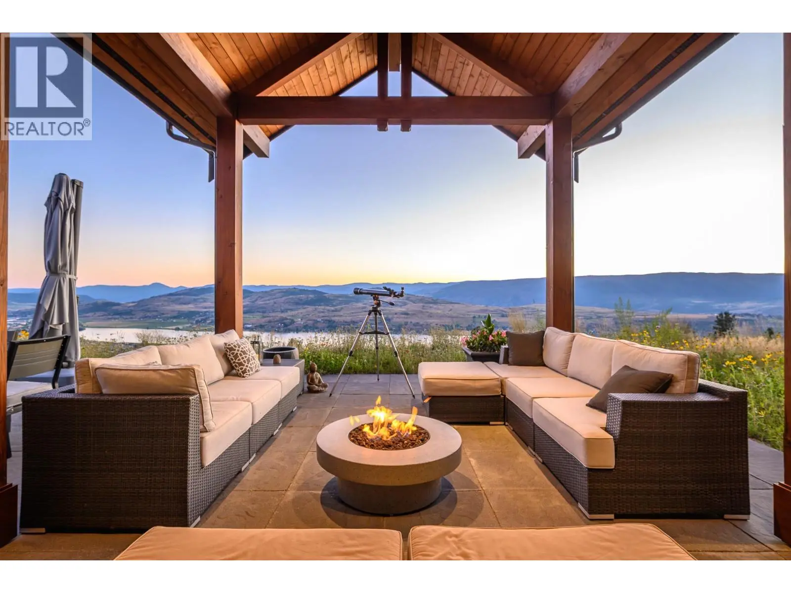 7212 Mountridge Place. Vernon, British Columbia