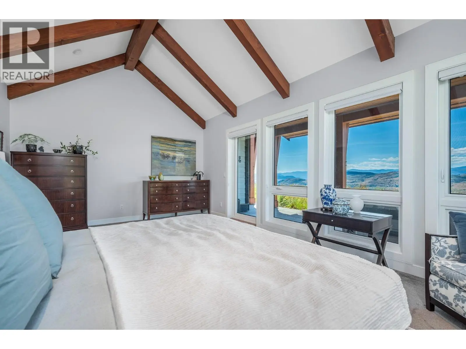7212 Mountridge Place. Vernon, British Columbia