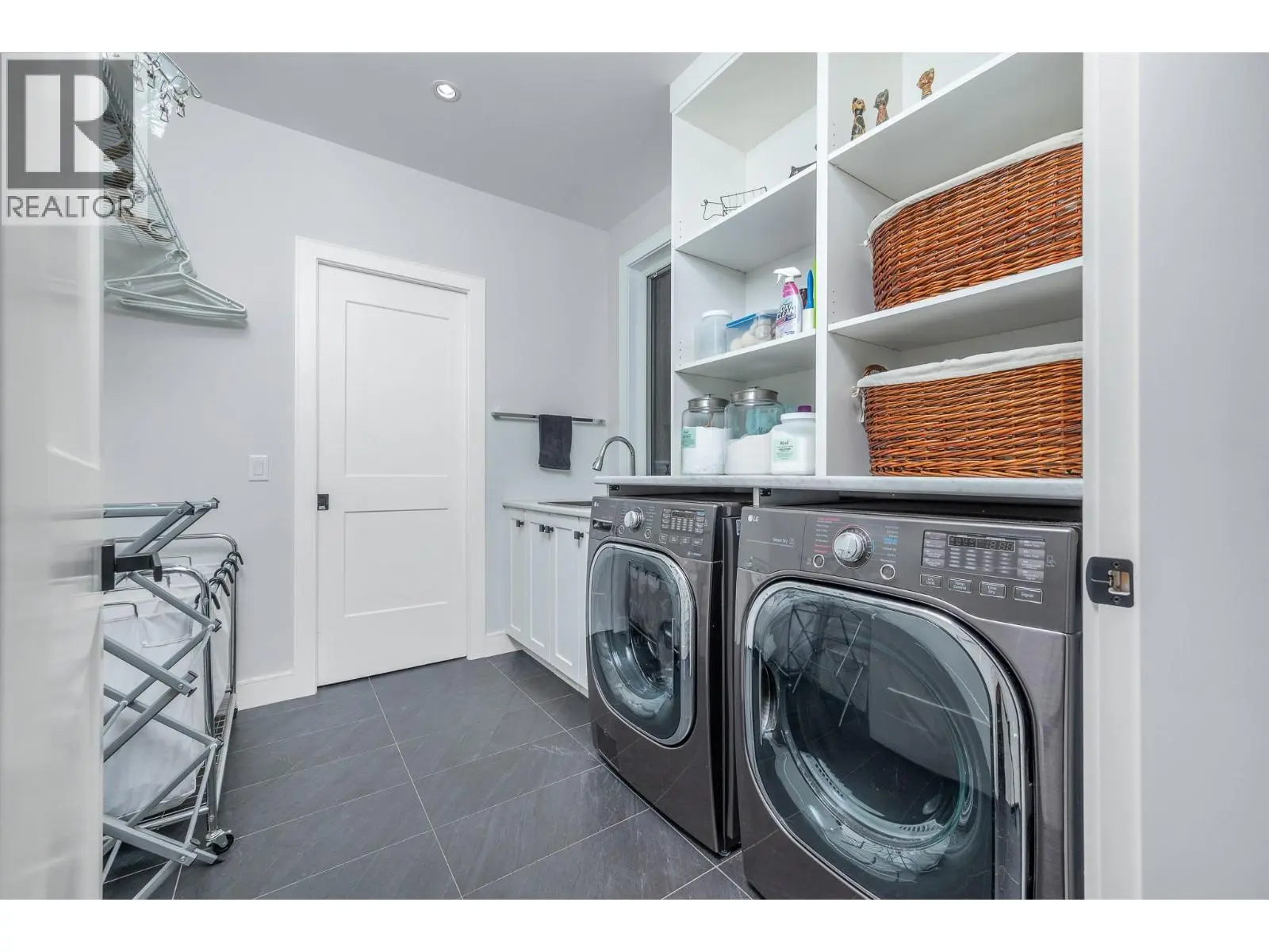 7212 Mountridge Place. Vernon, British Columbia