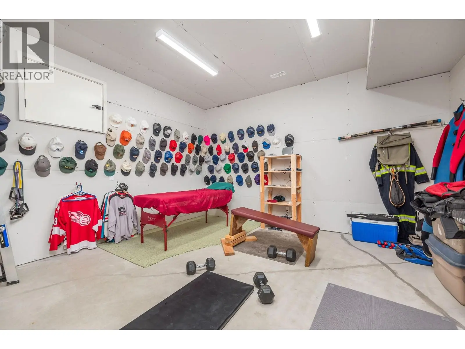 7212 Mountridge Place. Vernon, British Columbia