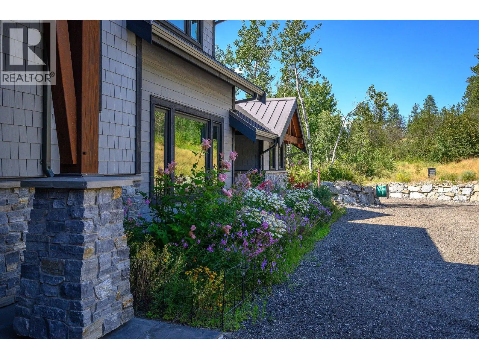 7212 Mountridge Place. Vernon, British Columbia