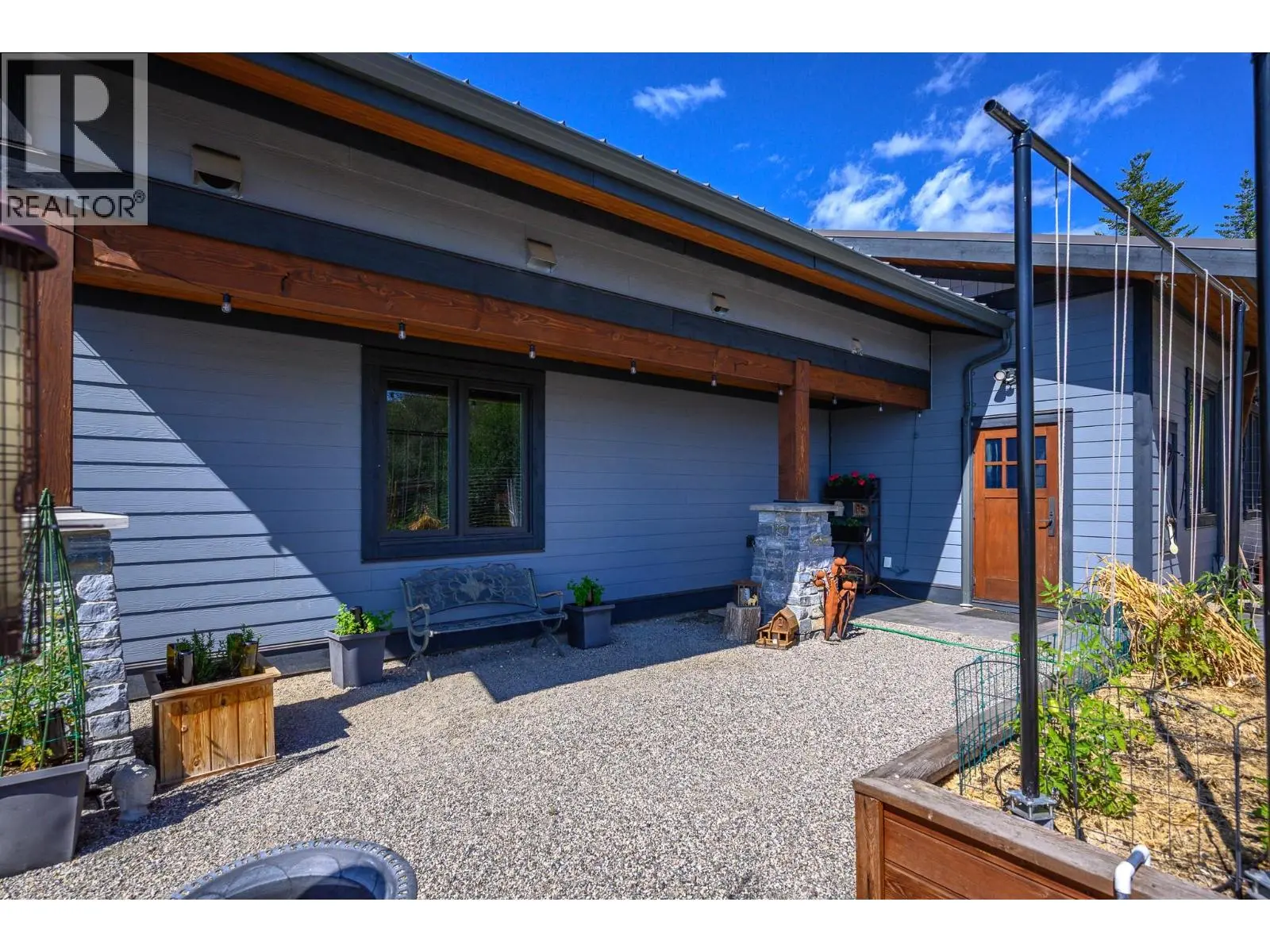 7212 Mountridge Place. Vernon, British Columbia