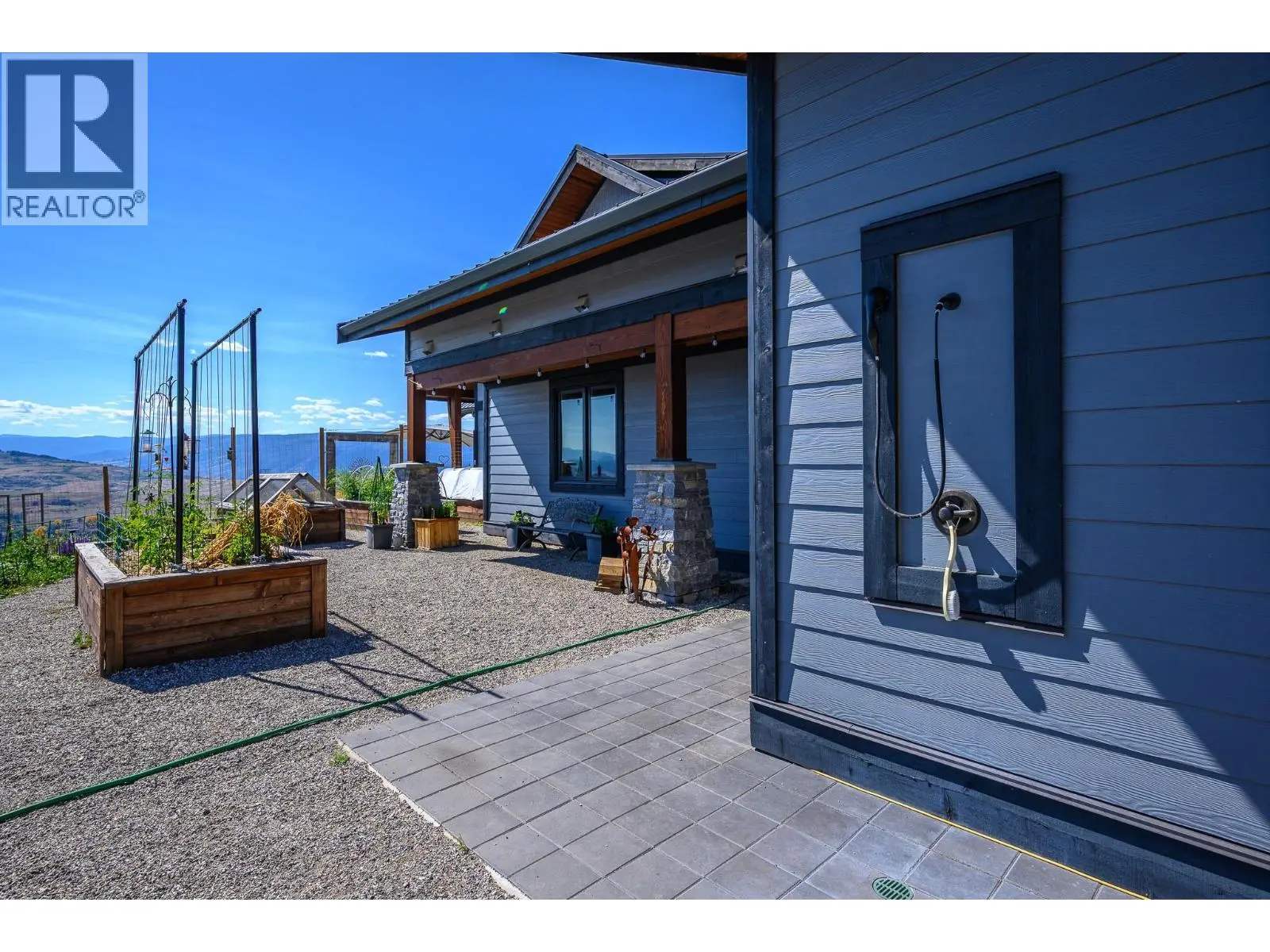 7212 Mountridge Place. Vernon, British Columbia