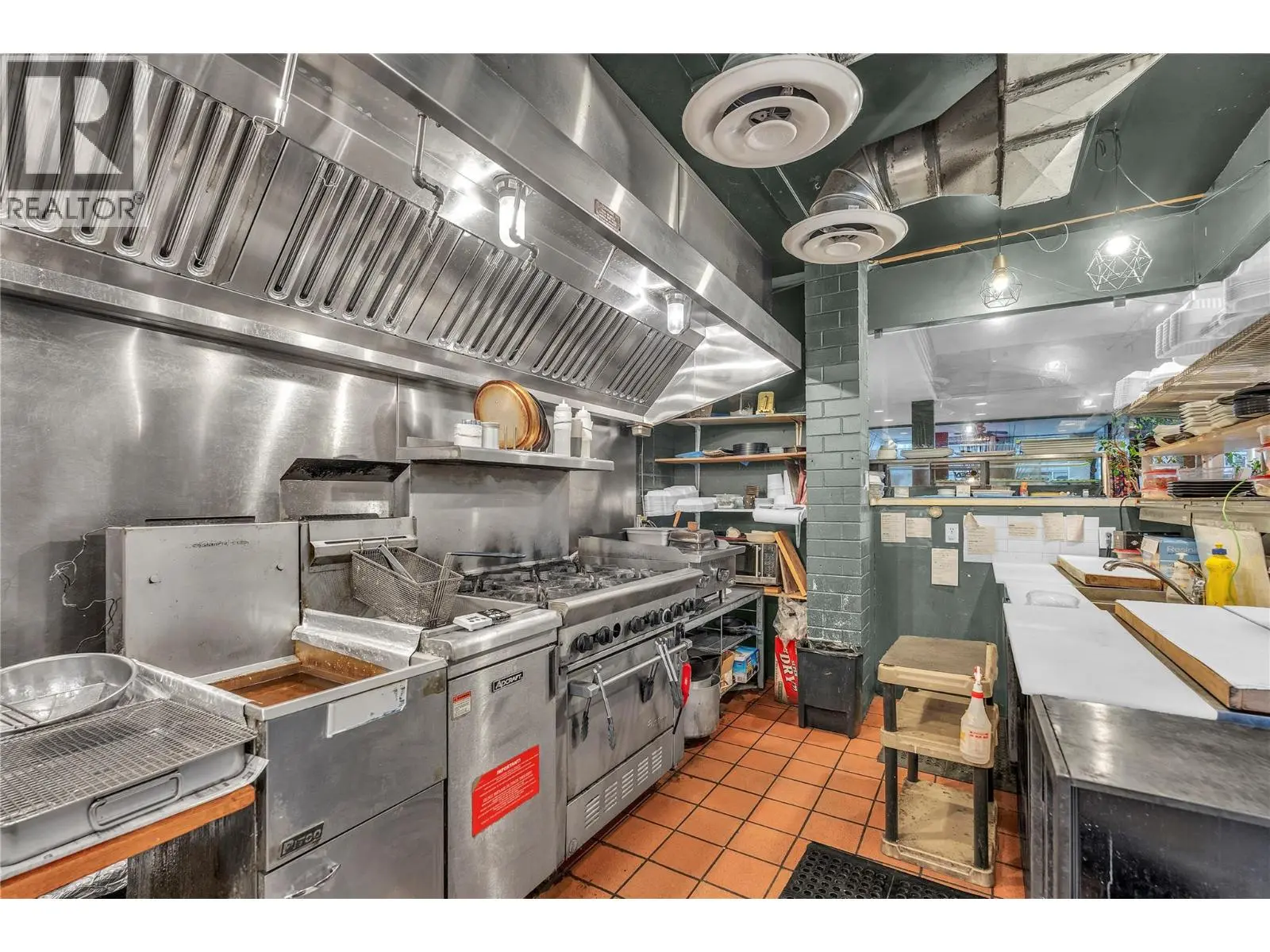 9917 Main Street. Summerland, British Columbia