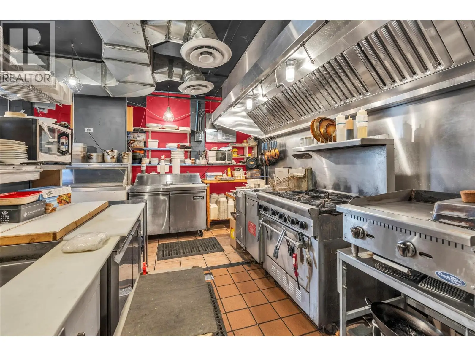 9917 Main Street. Summerland, British Columbia