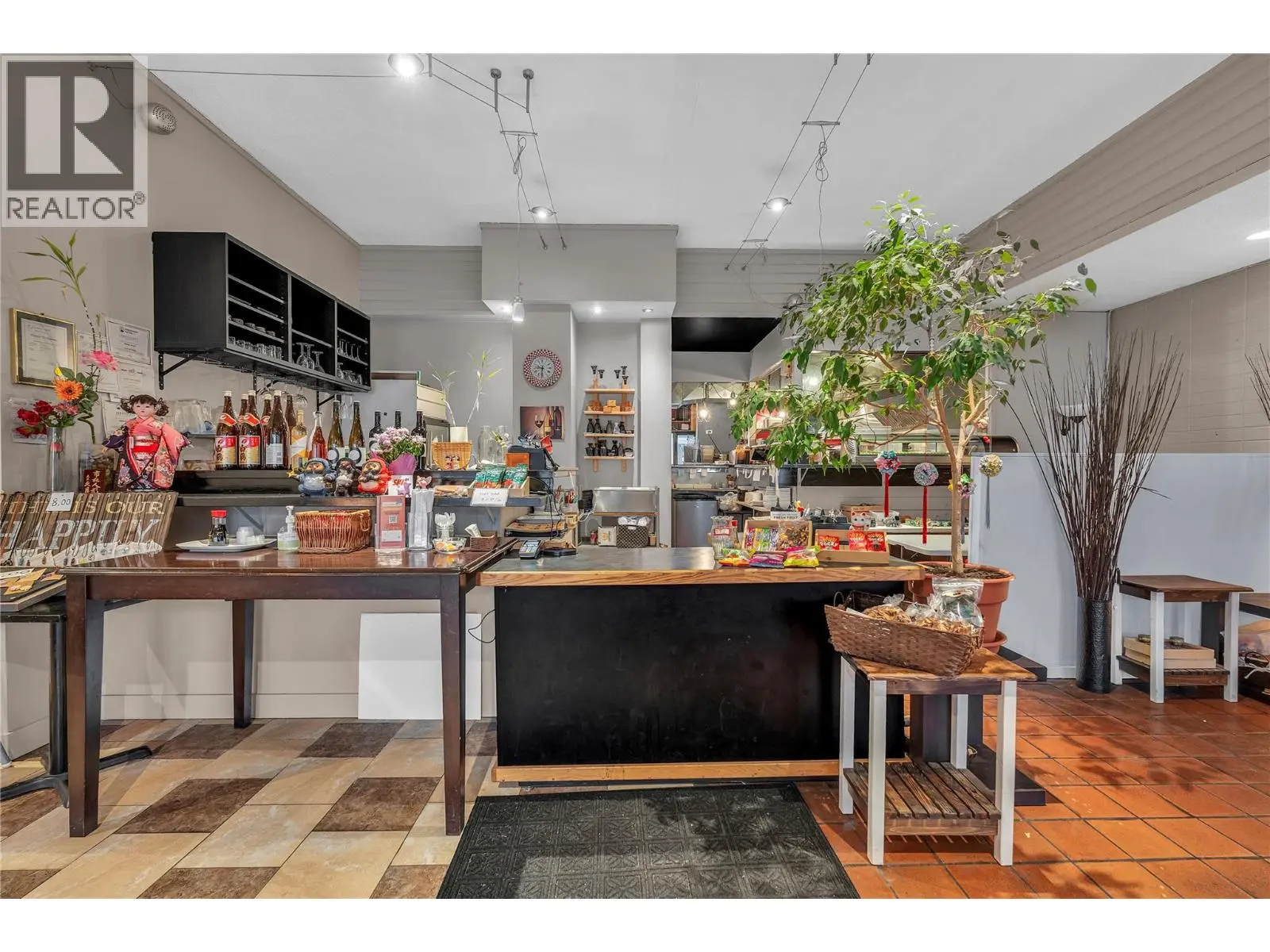 9917 Main Street. Summerland, British Columbia