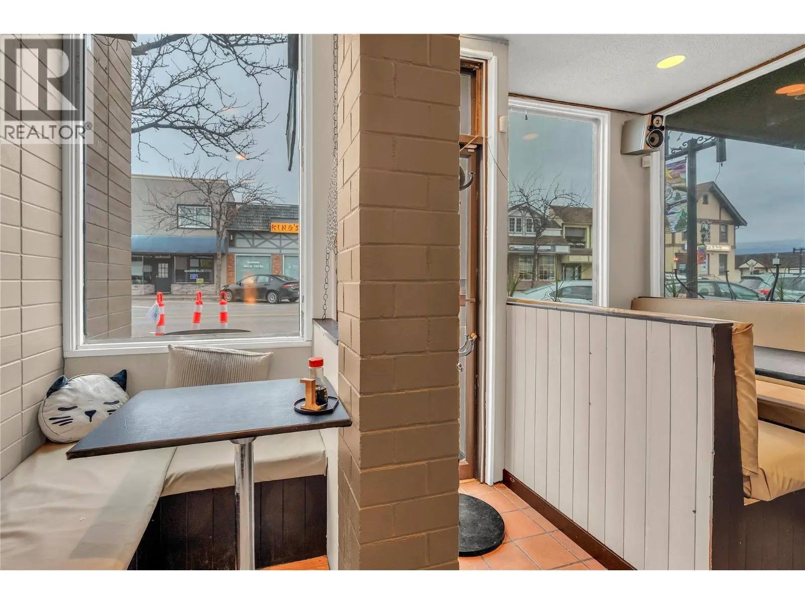 9917 Main Street. Summerland, British Columbia