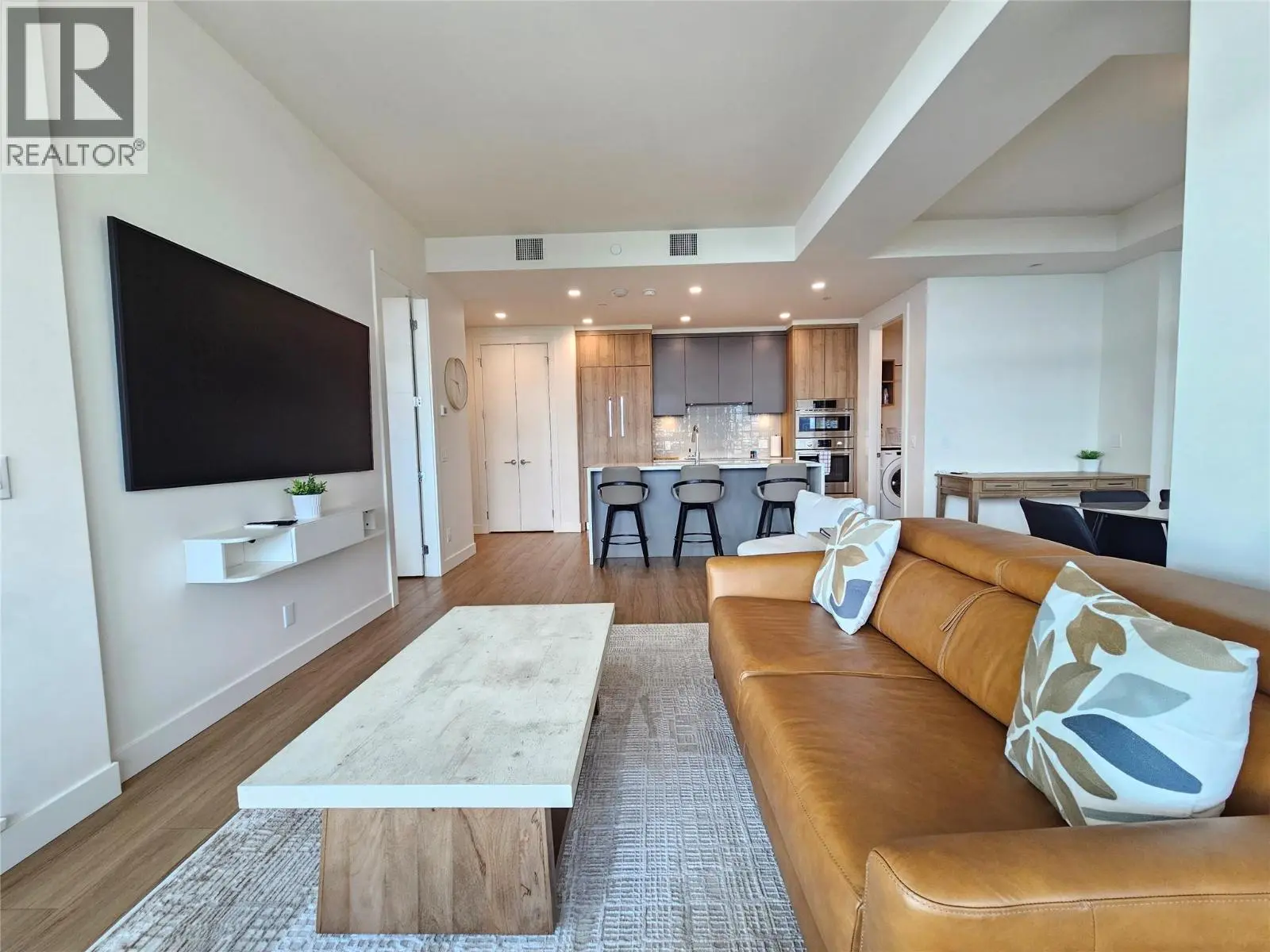 3699 Capozzi Road Unit# Ph3. Kelowna, British Columbia