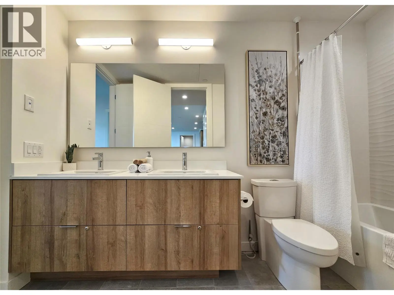 3699 Capozzi Road Unit# Ph3. Kelowna, British Columbia