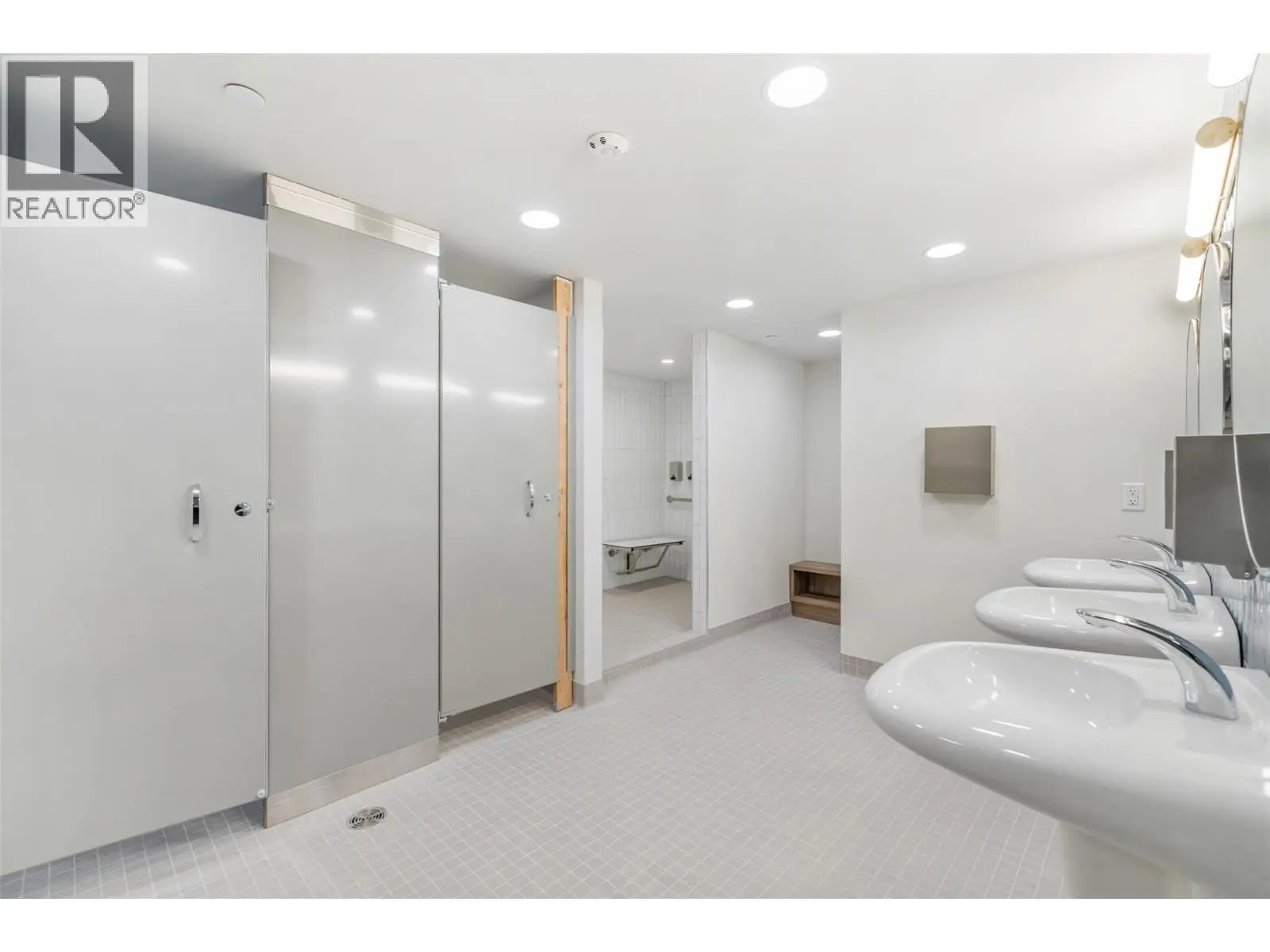 3699 Capozzi Road Unit# Ph3. Kelowna, British Columbia