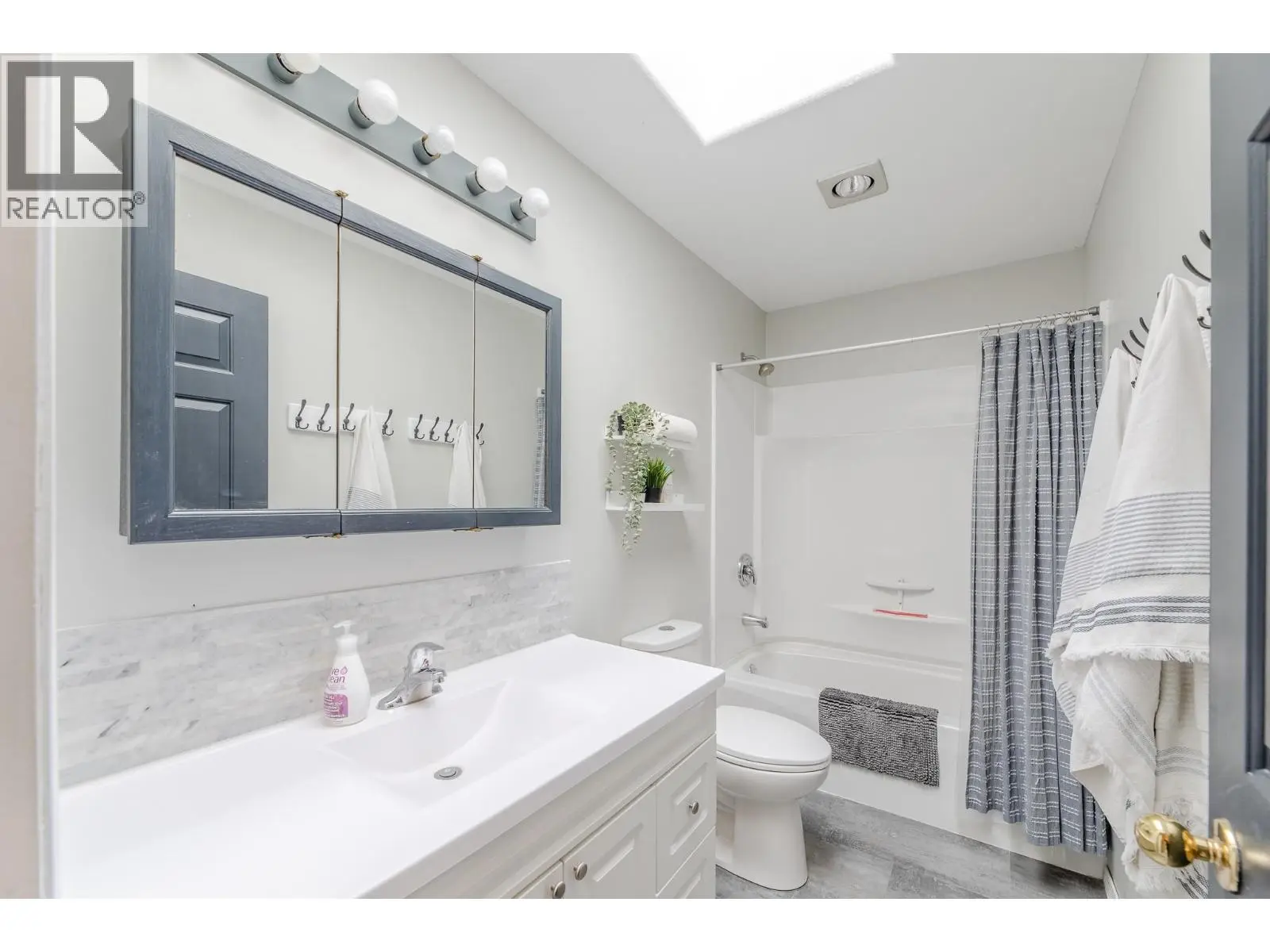 445 Road 5. Oliver, British Columbia