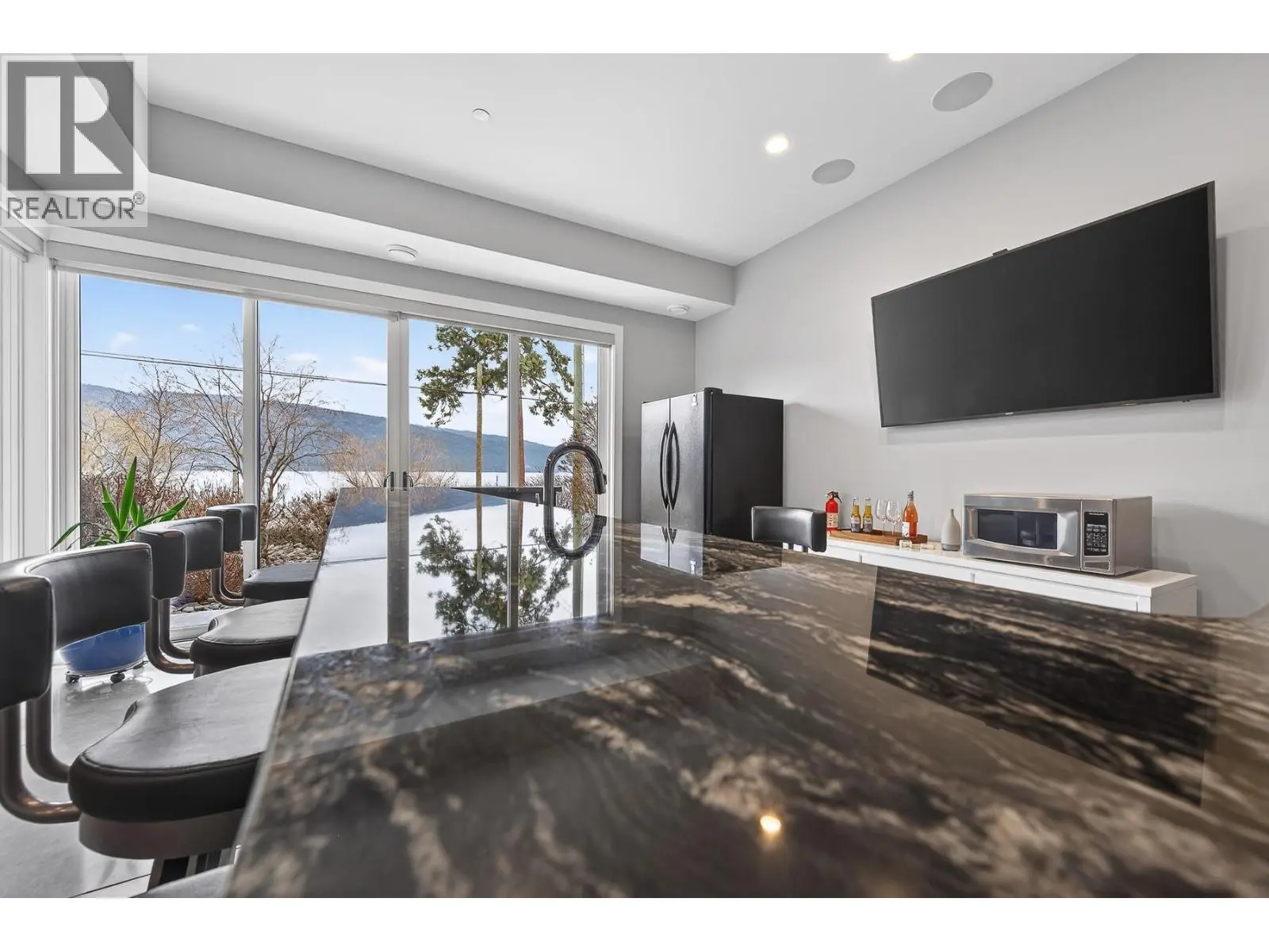 11537 Okanagan Centre Road W. Lake Country, British Columbia