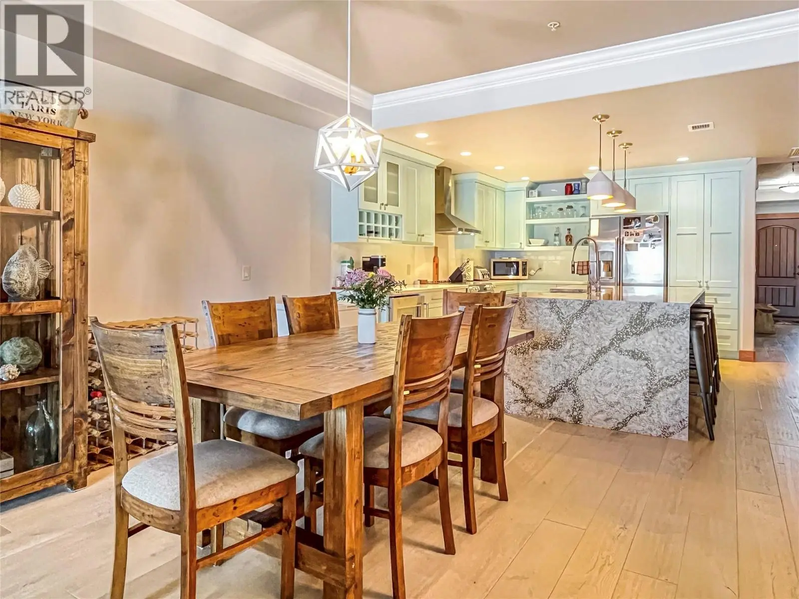 2418 Lakeshore Drive Unit# 302. Osoyoos, British Columbia