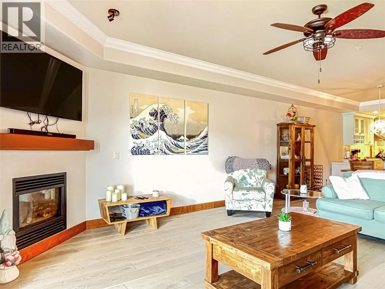 2418 Lakeshore Drive Unit# 302. Osoyoos, British Columbia
