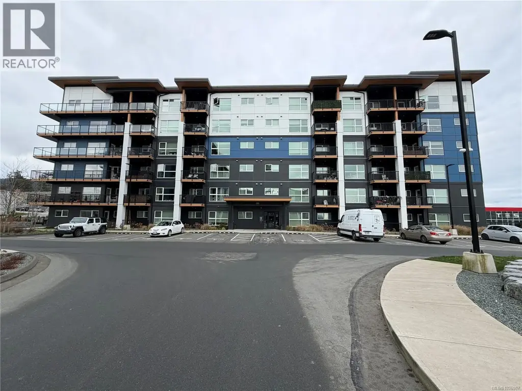 301 2461 Gateway Rd, Langford