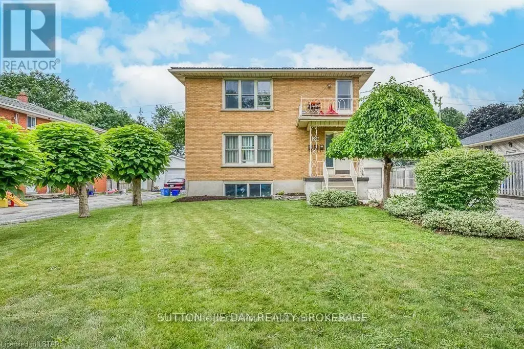 228 Burnside Drive, London East (East I)