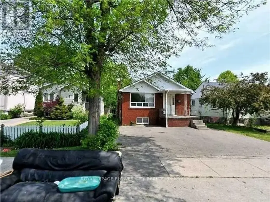 1041 Cawthra Road, Mississauga (Lakeview)