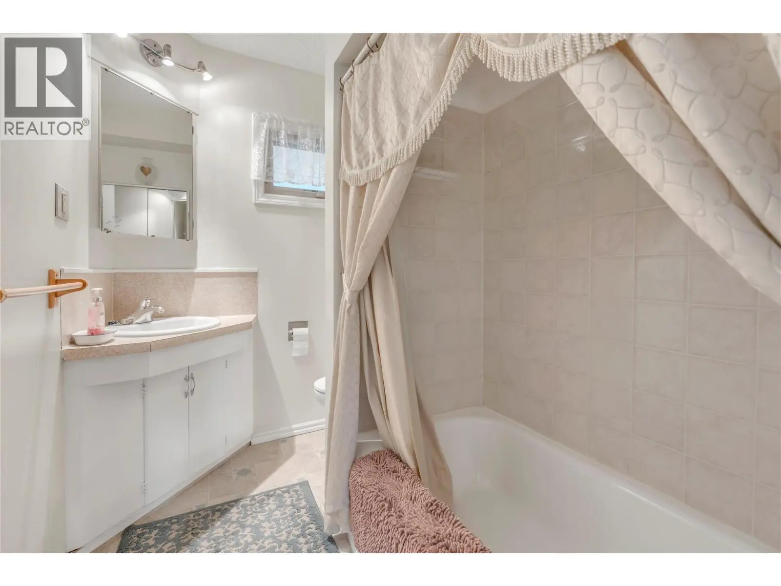 5615 Simpson Road. Summerland, British Columbia