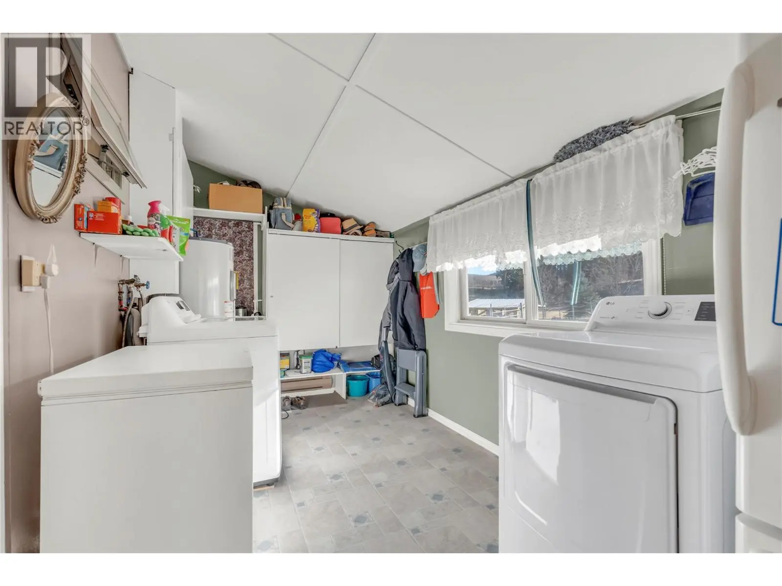 5615 Simpson Road. Summerland, British Columbia