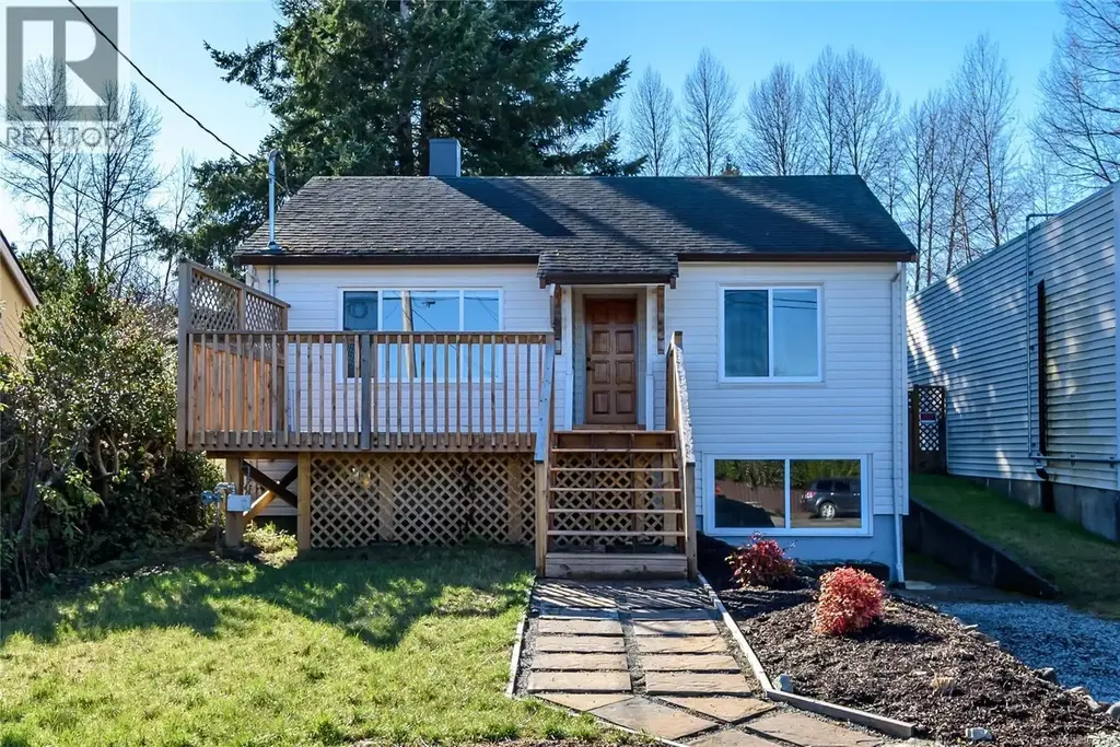 649 Mcphee Ave, Courtenay