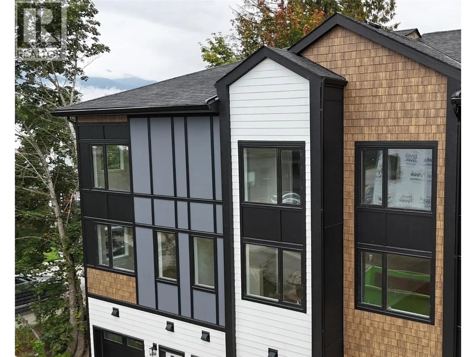 402 King Street. Revelstoke, British Columbia