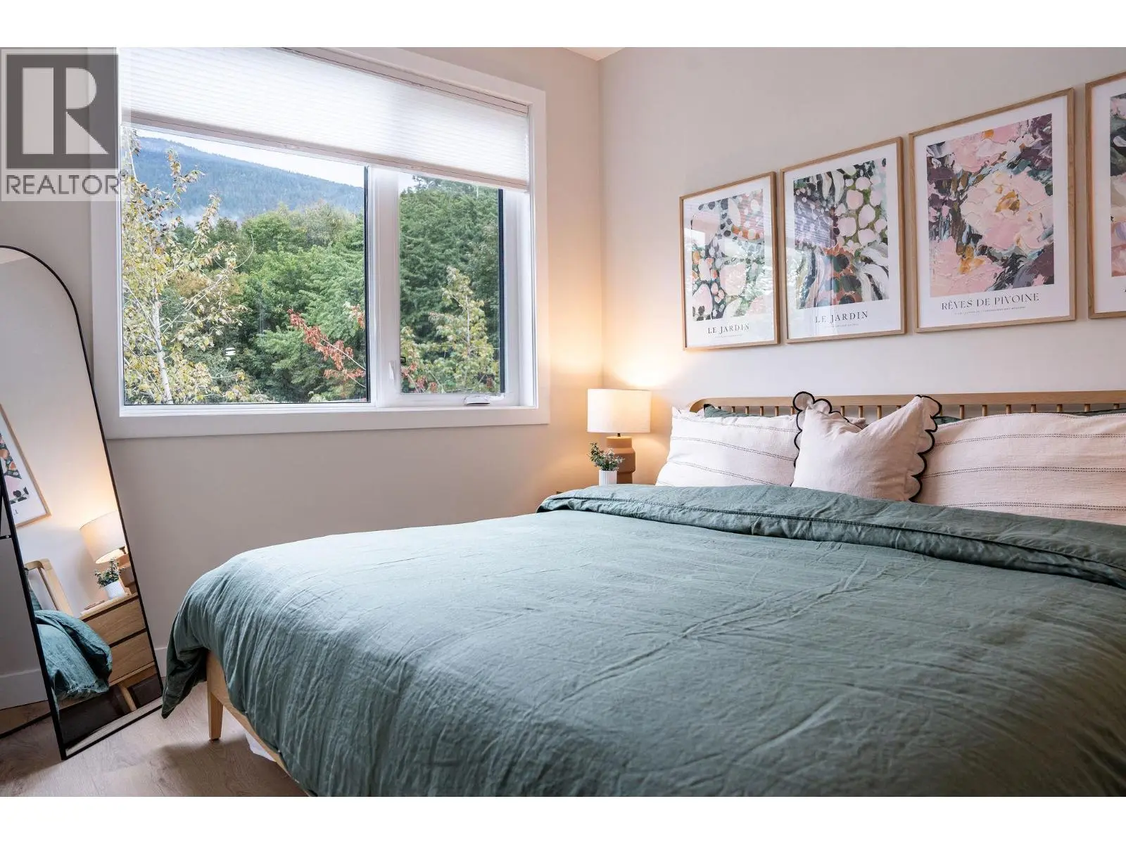 402 King Street. Revelstoke, British Columbia