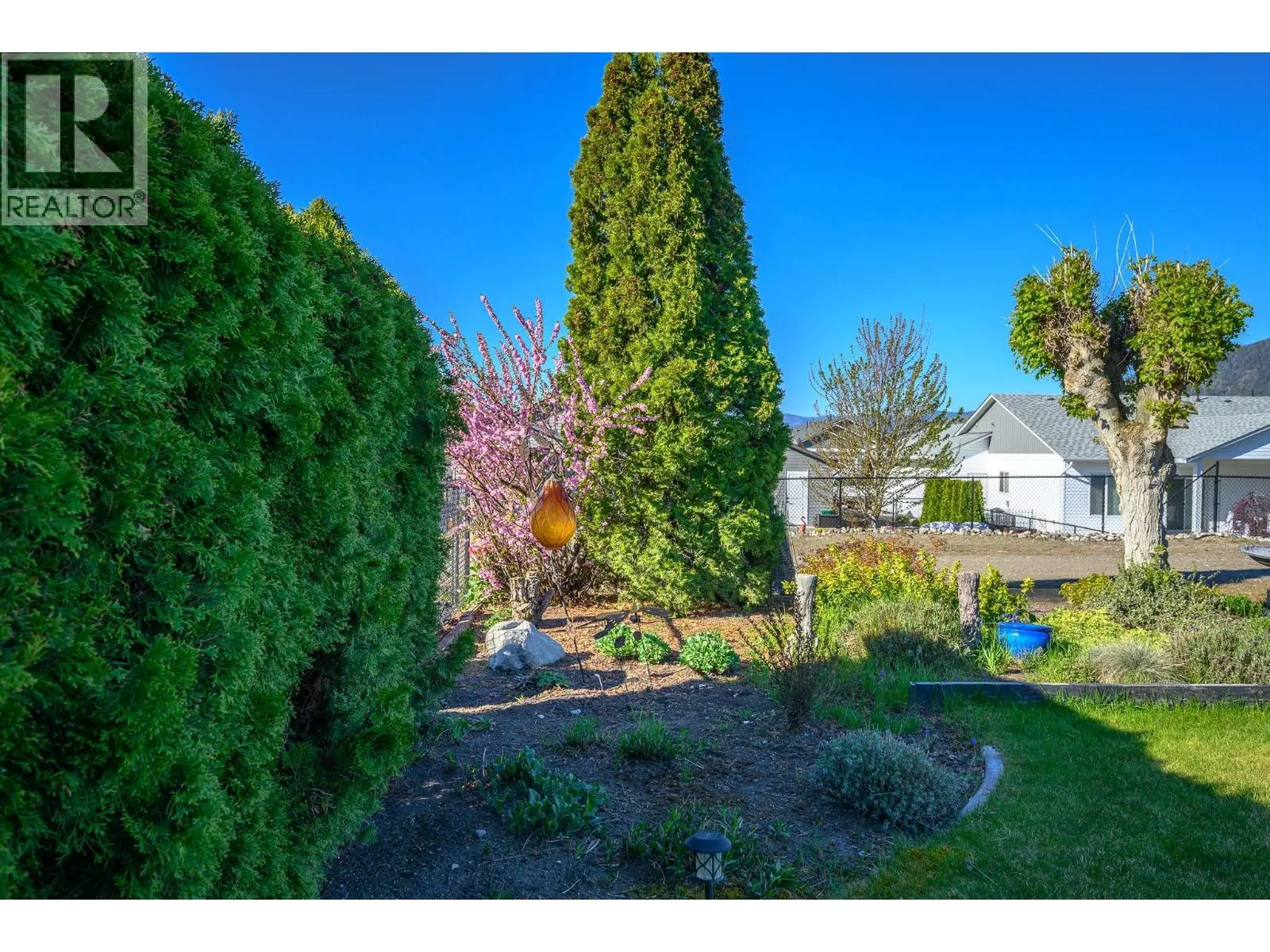 833 8 Avenue. Vernon, British Columbia