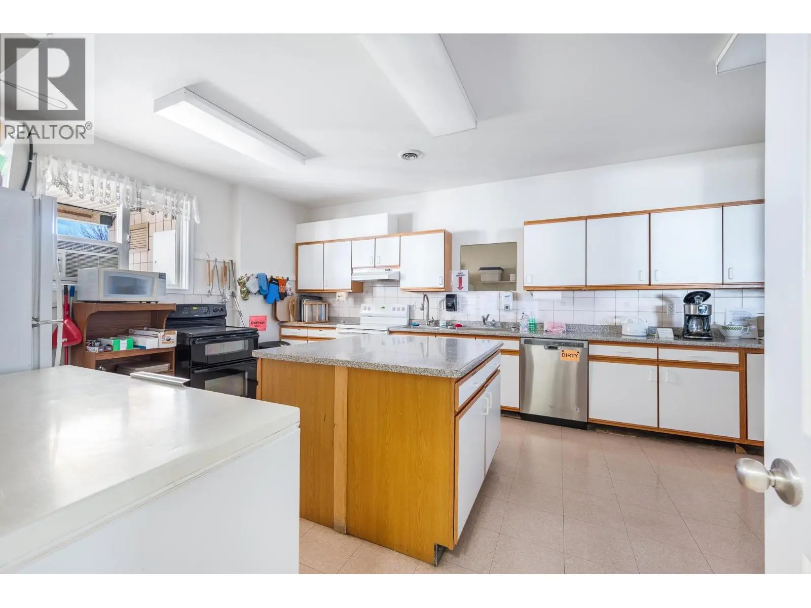 833 8 Avenue. Vernon, British Columbia